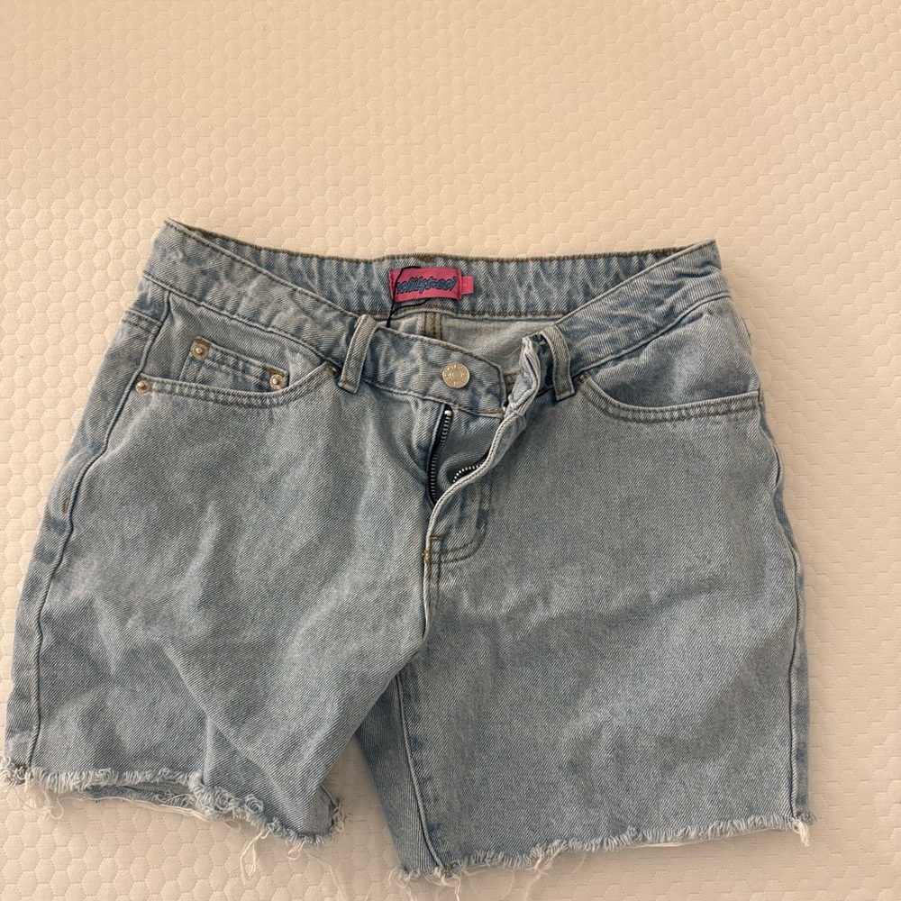 Edikted Lowrise Denim Shorts